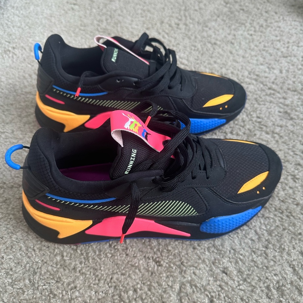 Puma men Black and Multicolor Sneakers. No box